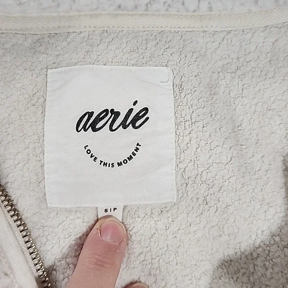 Aerie Cozy Hometown Holiday Sherpa 1/4 Zip Pullover Sweatshirt. Cream. Small. - Picture 6 of 12